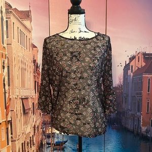 No Boundaries XXL (19) Floral top